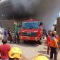 Kebakaran Pabrik di Pengkol Jepara, 10 Mesin Produksi dan Bahan Baku Ikut Terbakar